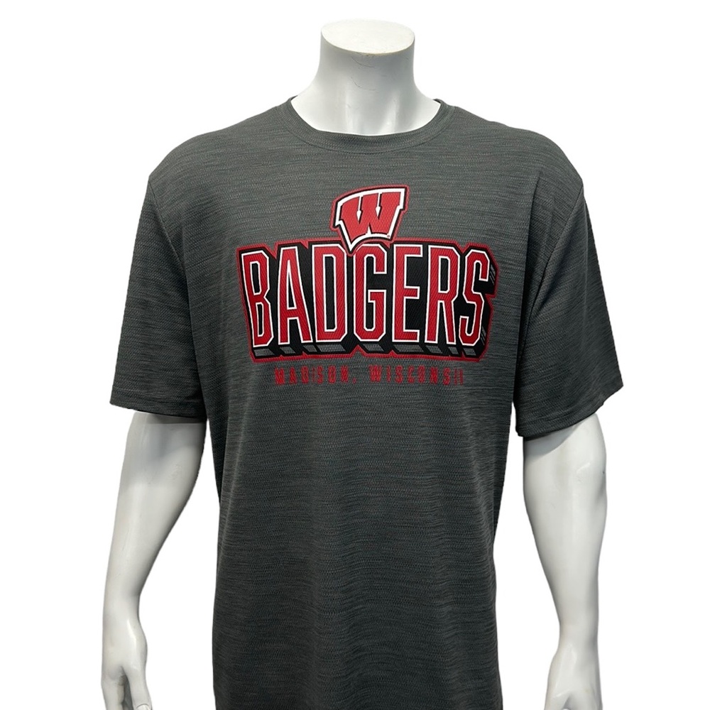 Wisconsin Badgers Gray Red Graphic College Football Game Day Shirt Size 3XL XXXL